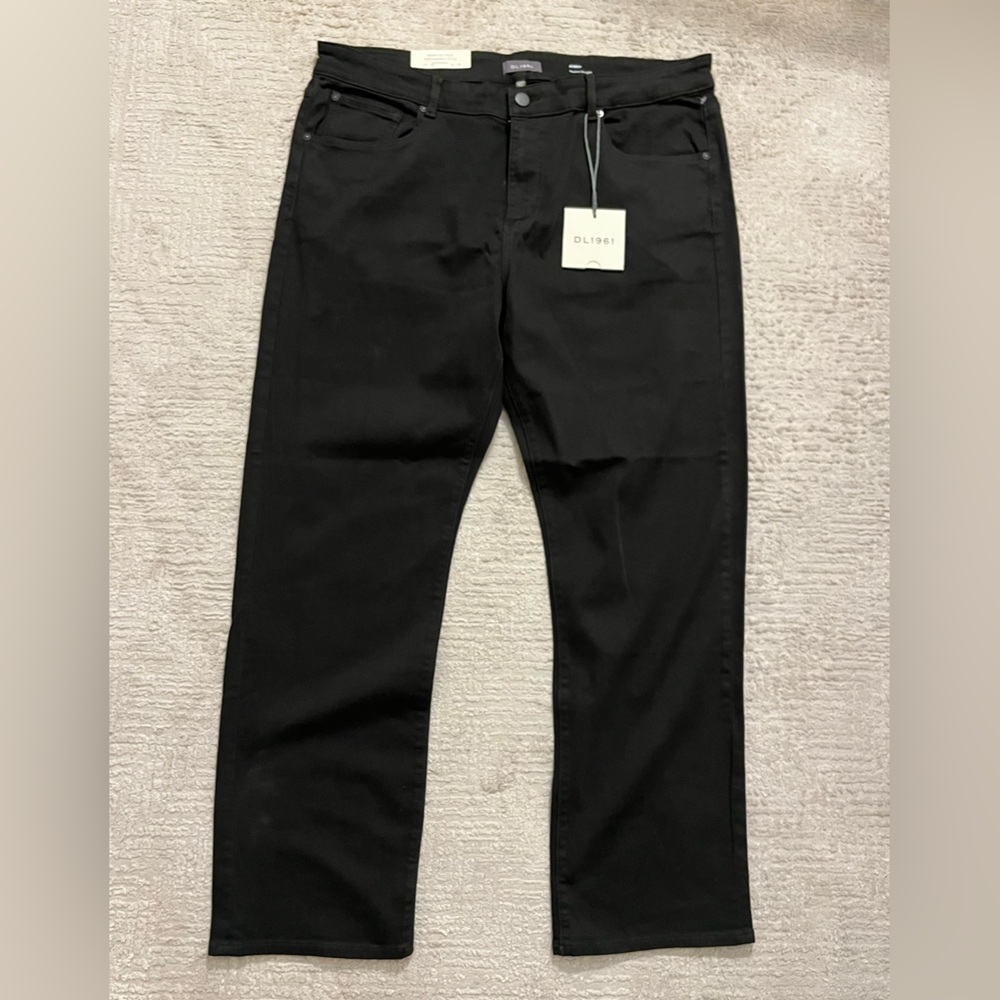 NWT DL1961 Avery Modern Straight 24/7 Jean